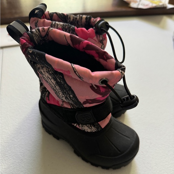 Northside snow boots NWOT - Picture 2 of 5